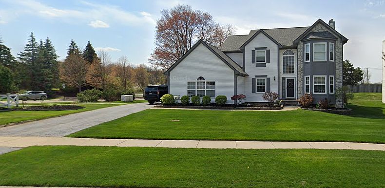 1st image of 2513 Huntington Dr