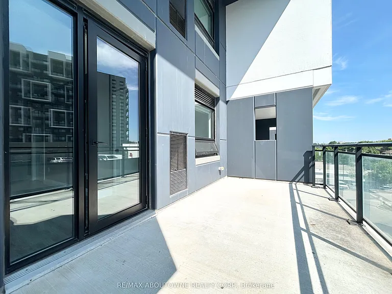 460B Belmont Ave W #406 — Photo 17
