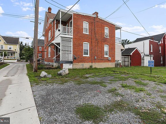 3rd image of 9 Side Ave #11