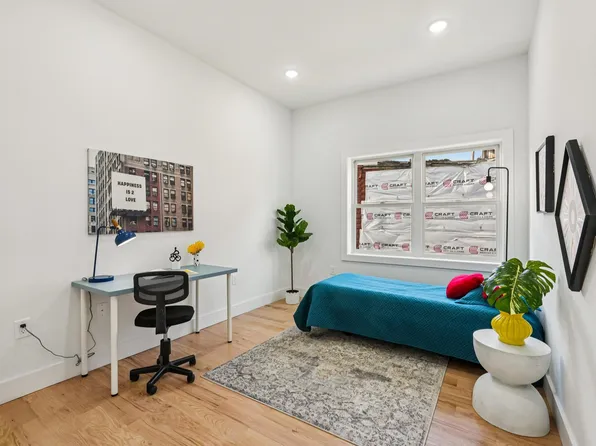 78 Beacon Avenue image 21 of 43