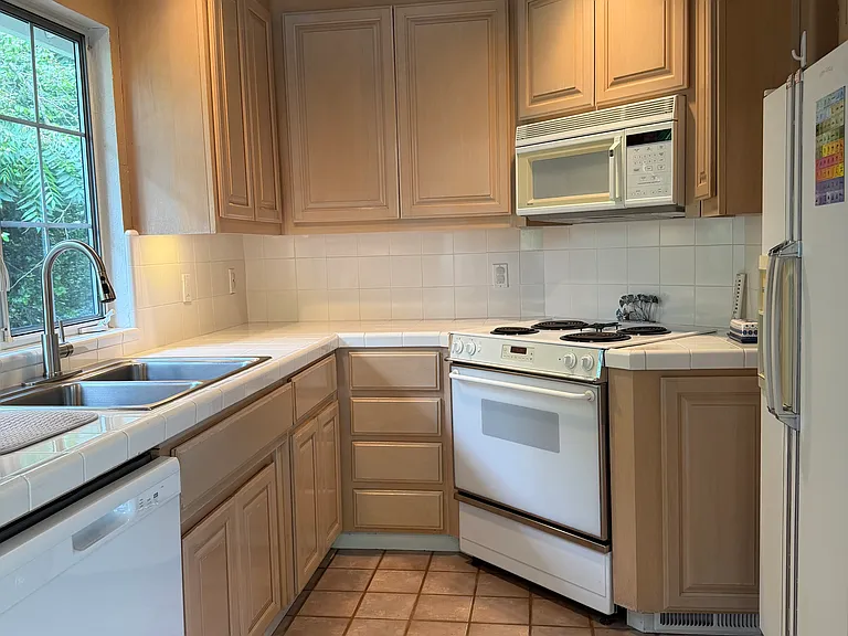 14971 Quito Rd #B — Photo 6