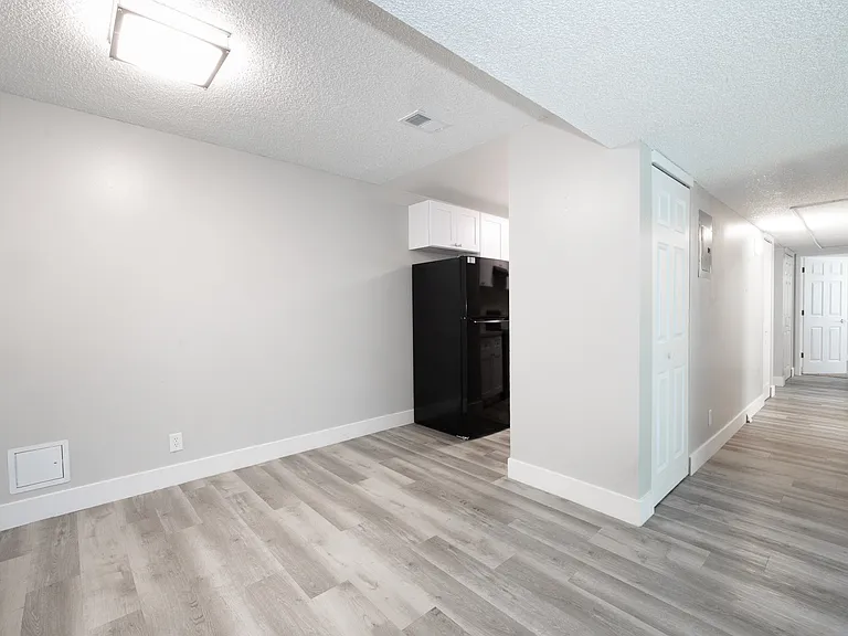 Parkview Apartments — Photo 17