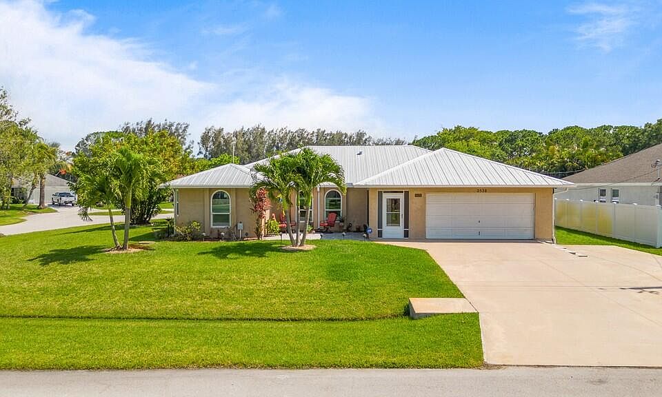 1st image of 2538 SE Jason Avenue