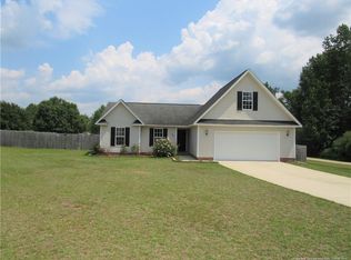 194 Heartwood Dr, Raeford, NC 28376