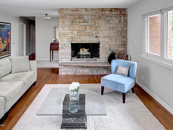 4th image of 2203 Carolina Ave
