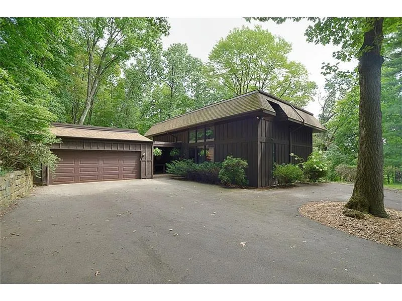 245 Bradford Rd photo 1