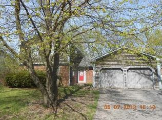 738 Aspen Dr, Buffalo Grove, IL 60089