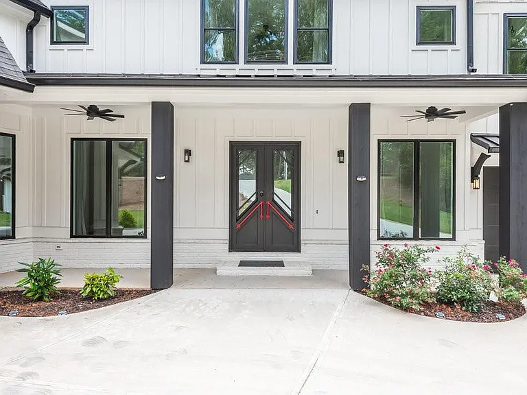 4056 Ashford Dunwoody Rd NE — Photo 6