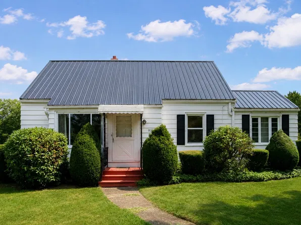 935 Marshall Dr, Erie, PA 16505