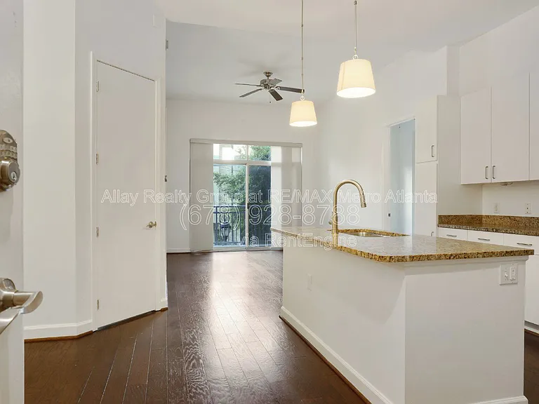 711 Cosmopolitan Dr #105 — Photo 6