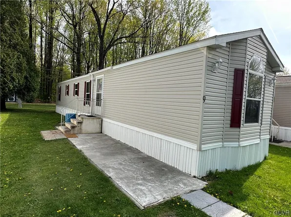 8220 Airport Rd Trailer 9, Northampton, PA 18067