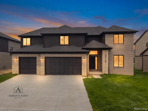 50733 Mistwood Dr, Macomb, MI 48042