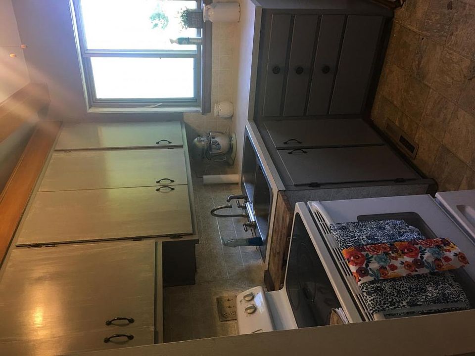2nd image of 206 Grand St