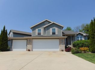 204 Kelvington Dr, Sun Prairie, WI 53590