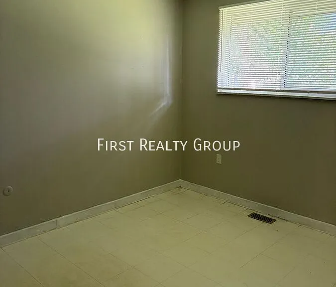 2322 Koehler Ave — Photo 9