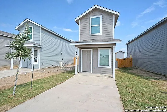 2 bed, 2.0 bath, 850 sqft, $1,225 — Photo 1