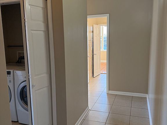 3rd image of 127 N 19th Ave #2E