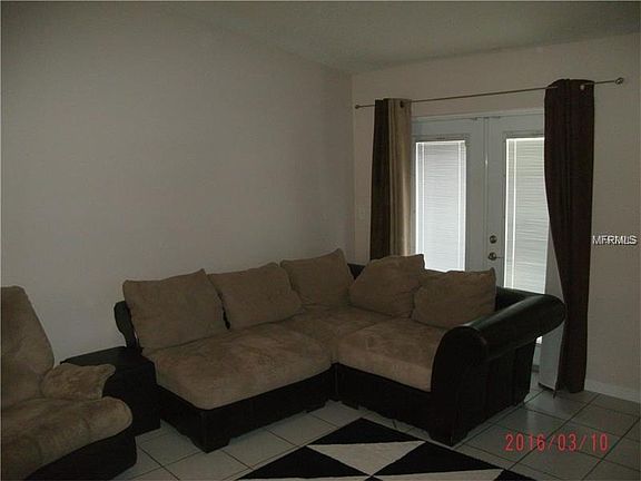 3rd image of 8883 Valencia Gardens Dr