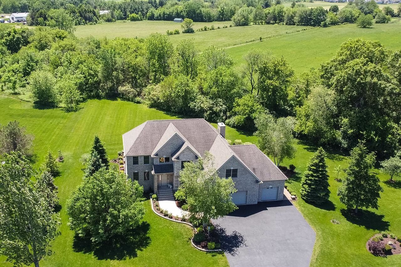 12538 Leighton Dr, Caledonia, IL 61011 | Zillow