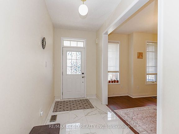 4th image of 9 Burgess Cres