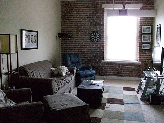 2nd image of 2401 E Franklin St APT 104