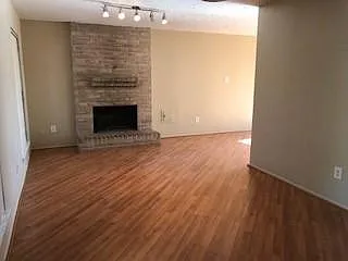 15403 Bow Ln — Photo 3