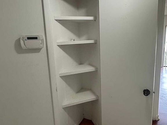 4th image of 8290 Lake Dr #124-1