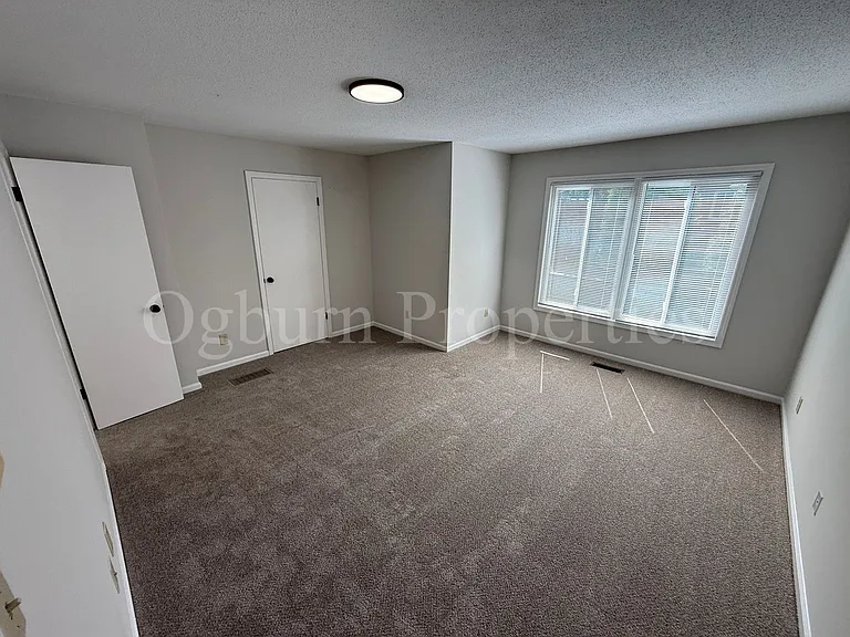 1905 Winding Ridge Ct — Photo 16