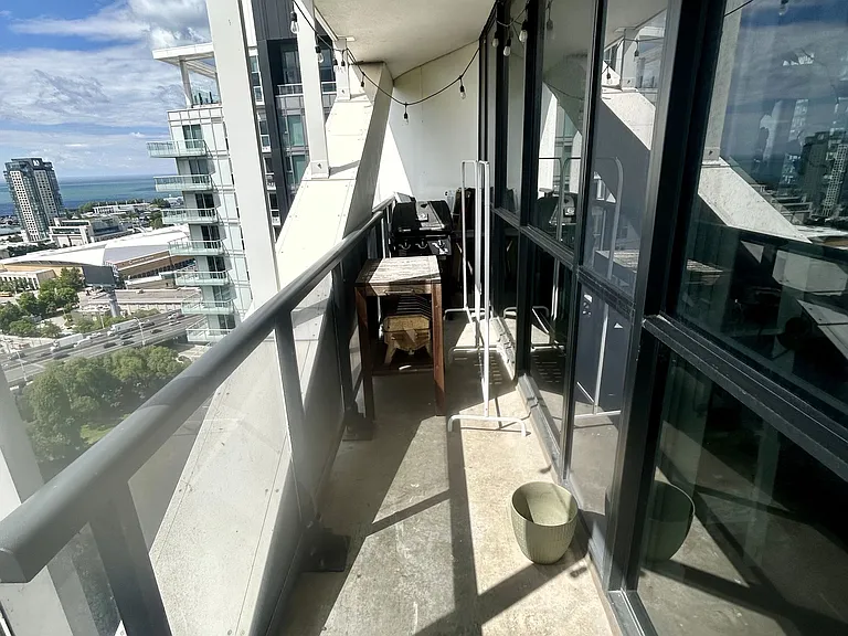 30 Ordnance St #2402 — Photo 35
