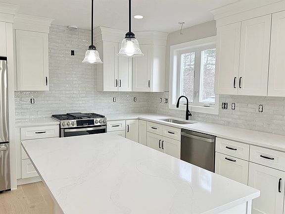 2nd image of 3 Memory Ln