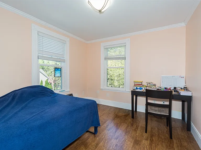 26 Pine St #26 — Photo 8