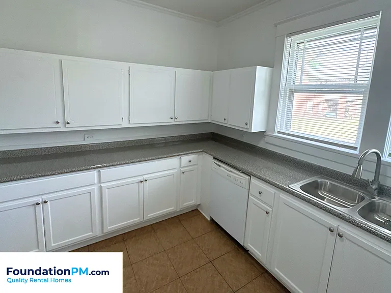 1492 Faxon Ave — Photo 7