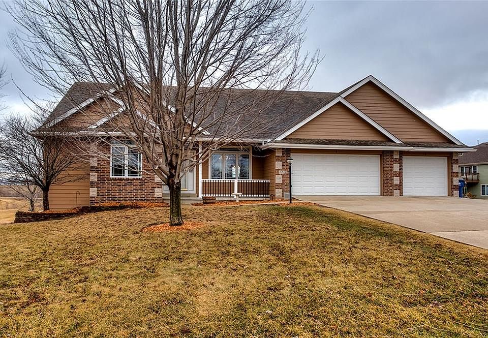 1st image of 3250 N Blue Heron Cir