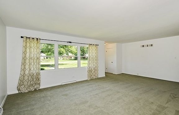 4th image of 1202 E Willow Ave