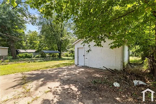10333 Earl Dr — Photo 23