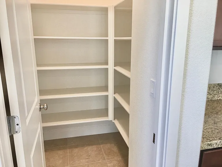 5608 Howell Mountain Ln — Photo 32