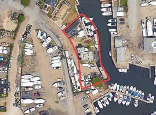 3525 Bay Pl, Seaford, NY 11783