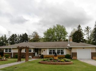 2235 Illinois Ave, NEW HOLSTEIN, WI 53061
