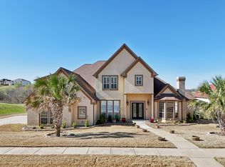 319 Golden Pond Dr, Cedar Hill, TX 75104