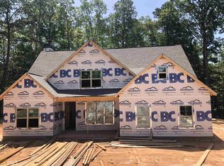 225 Edgewater Trl, Fayetteville, GA 30215