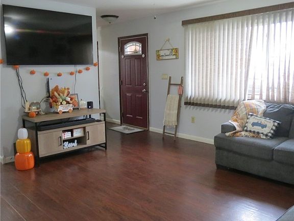 4th image of 1544 Cedarbrook Pl