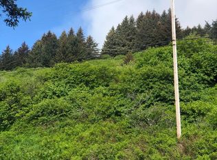 215 E Hillcrest St, Kodiak, AK 99615