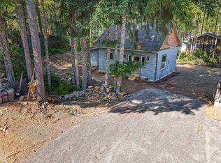 561 N Mountain View Dr, Hoodsport, WA 98548