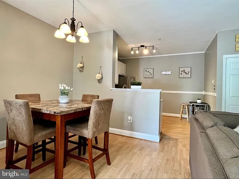 8605 Capistrano Way — Photo 7