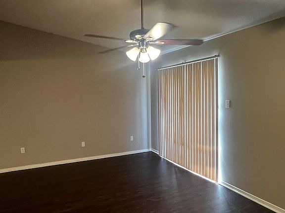 4th image of 115 Pecan Valley Dr