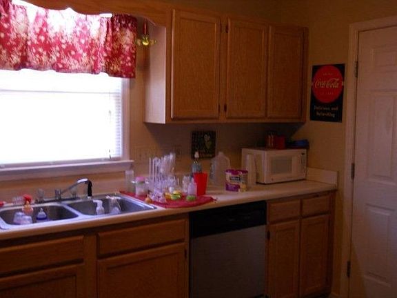 3rd image of 5607 Islandview Dr