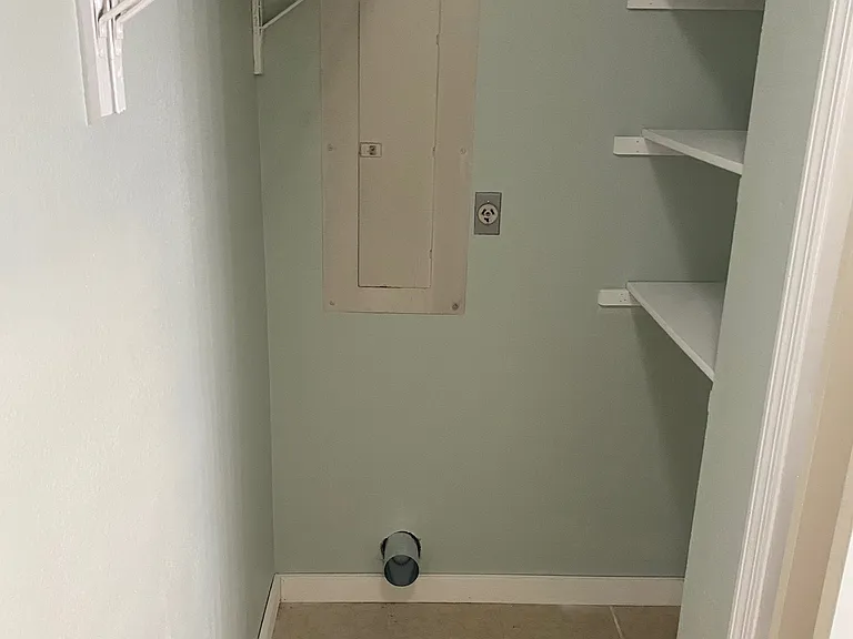 2812 Jerrald Dr — Photo 7