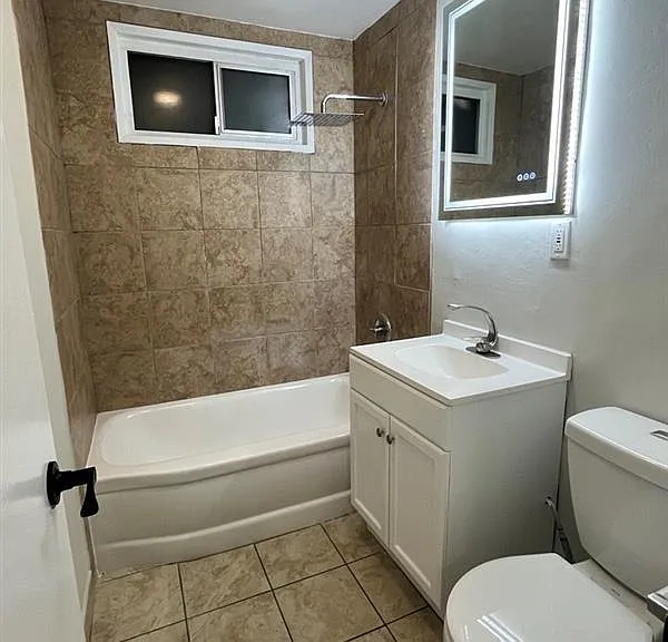 1205 Prado St #1/2 — Photo 5
