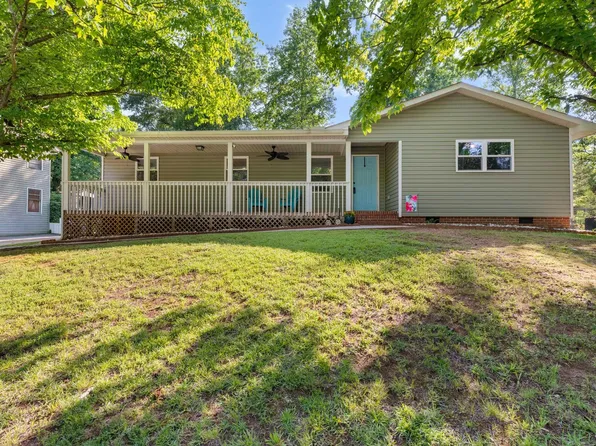 104 Pinonwood Ct, Simpsonville, SC 29680