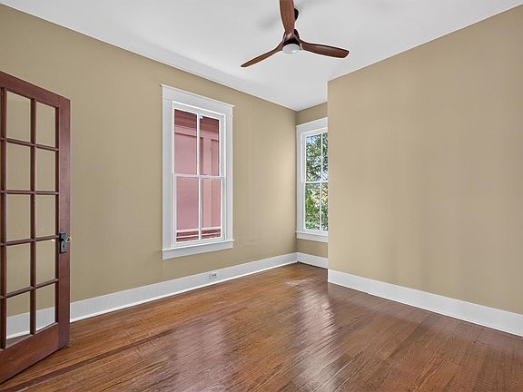 4th image of 1709 Avenue N 1/2